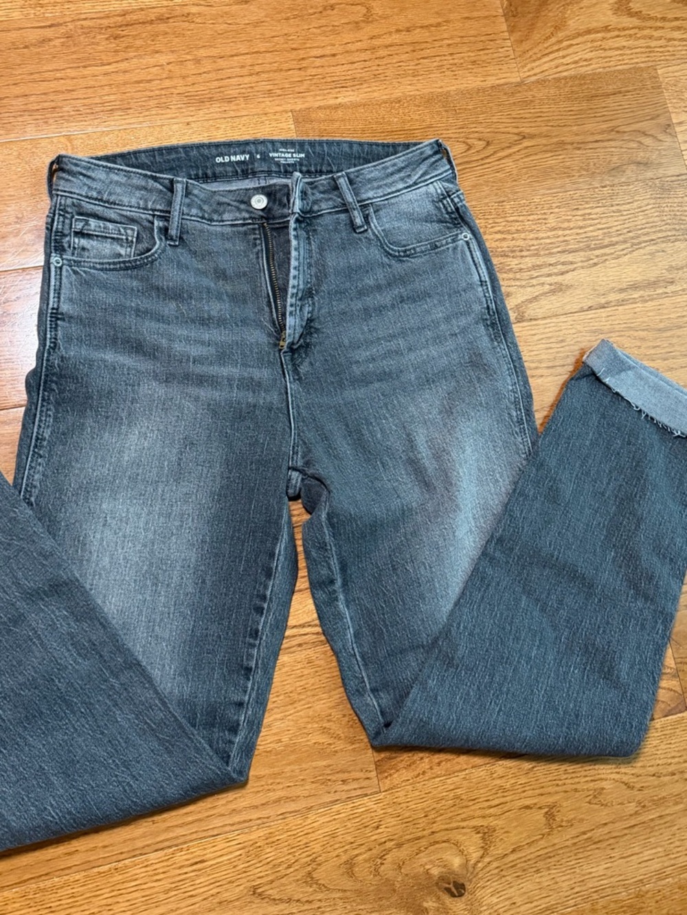 Old Navy High-Rise Straight Jeans in Black-Grey Wash